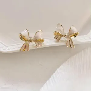 Chic Gold Bow Earrings