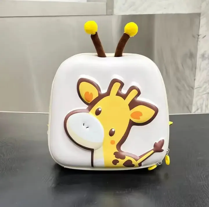 CUTE GIRAFFE BACKPACK