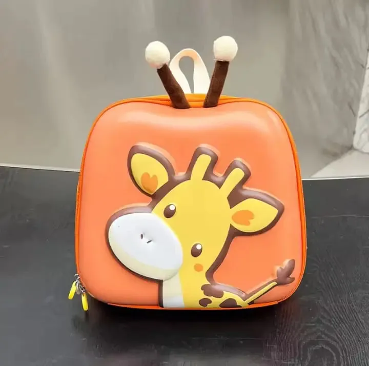 CUTE GIRAFFE BACKPACK