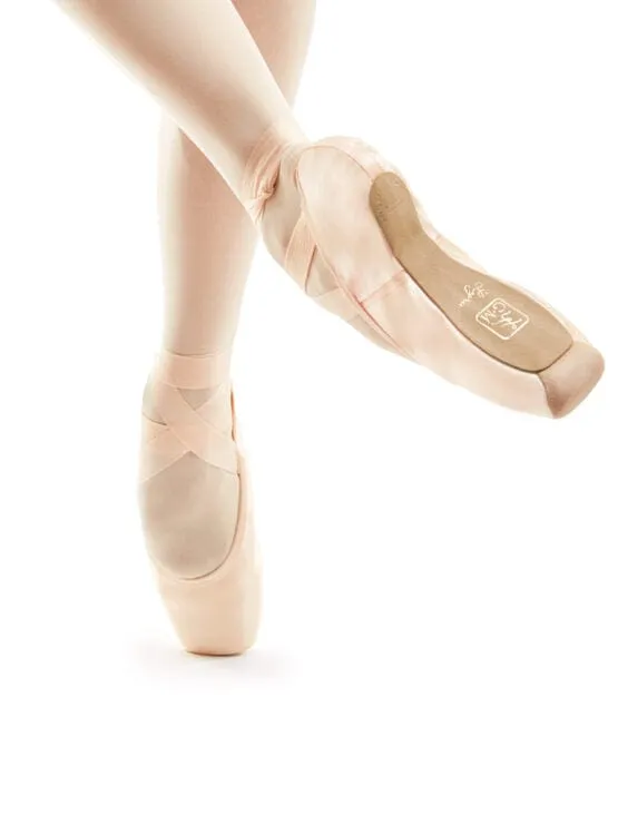 Gaynor Minden Lyra Sleek Fit Pointe Shoe Feather Flex Shank Deep Vamp