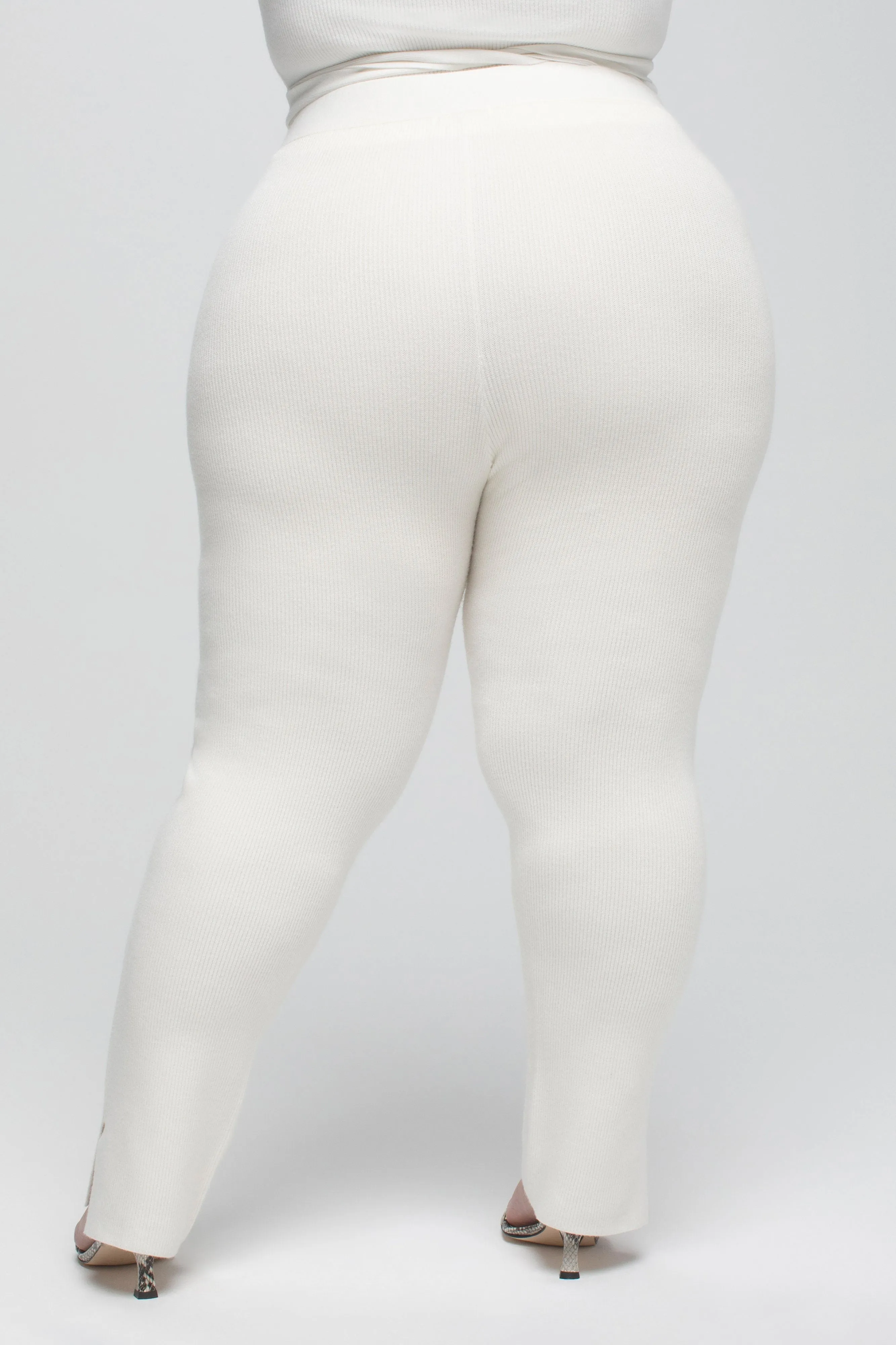 SLEEK AND SCULPTING PANT | IVORY001