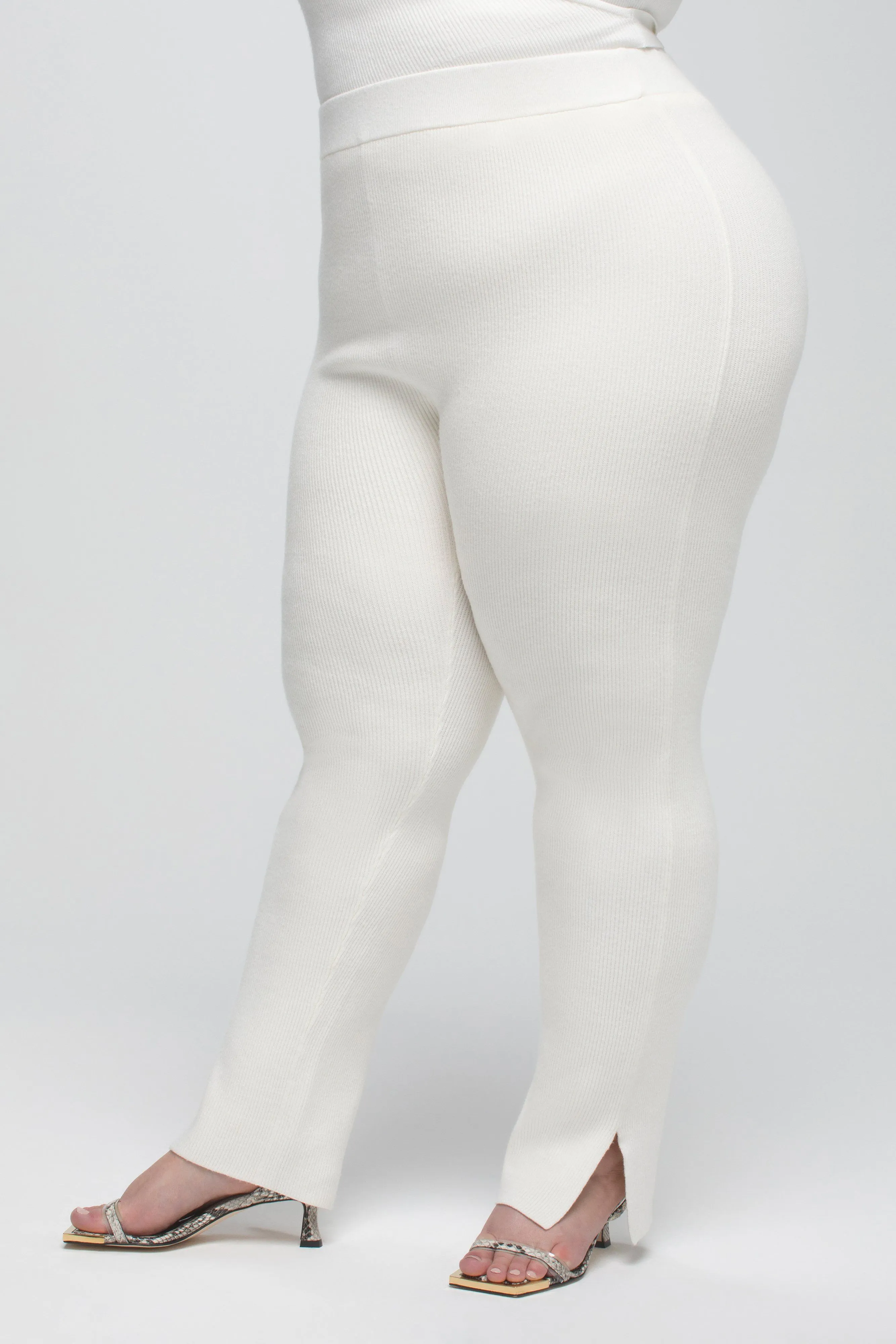 SLEEK AND SCULPTING PANT | IVORY001