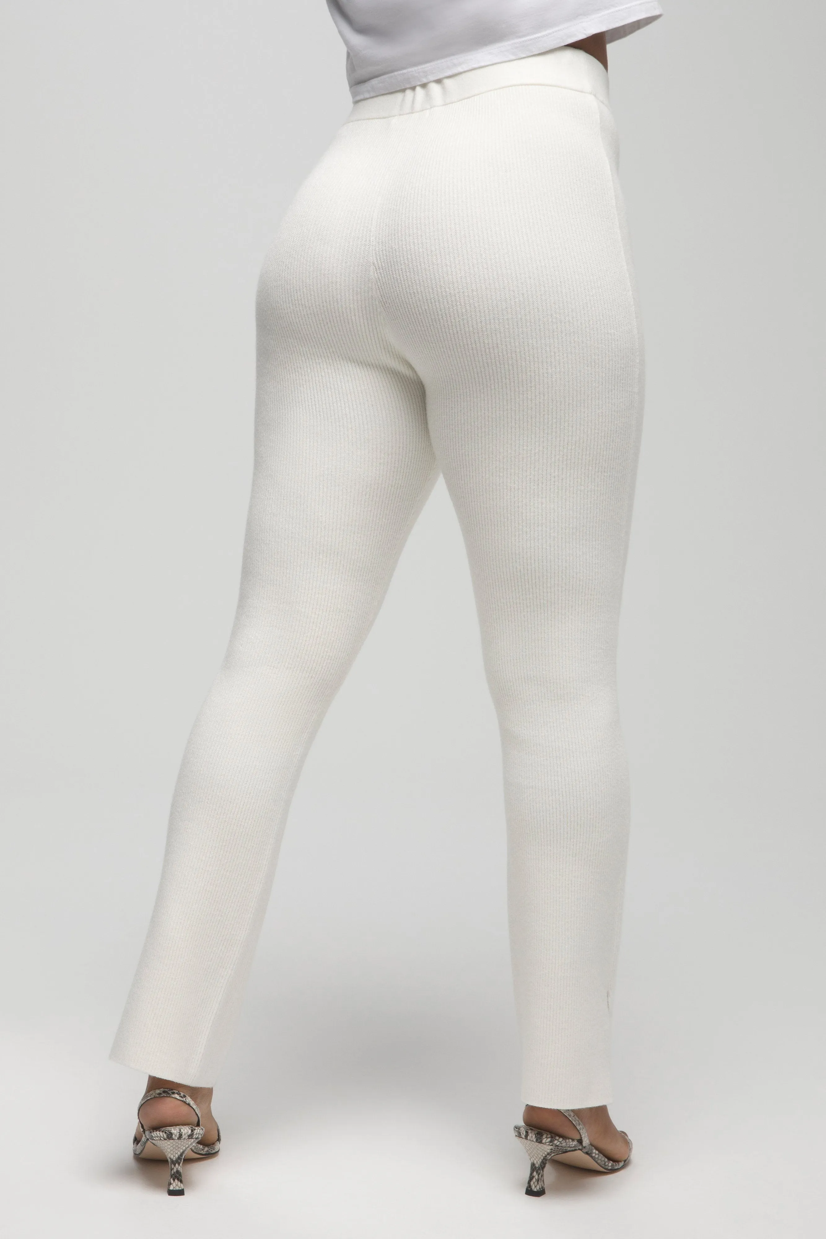 SLEEK AND SCULPTING PANT | IVORY001