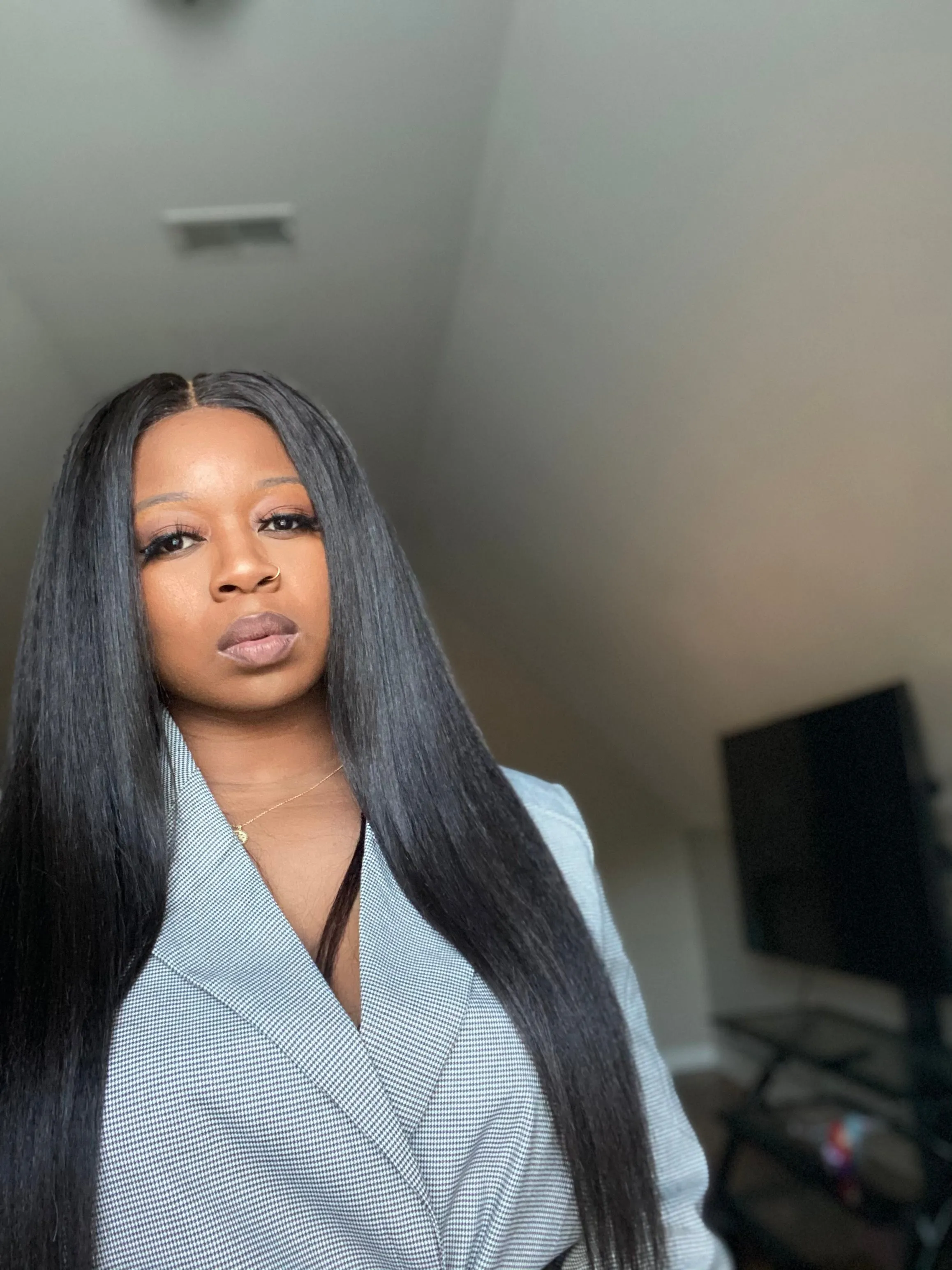 Sleek and Stylish: Kinky Straight Wig for Effortless Elegance