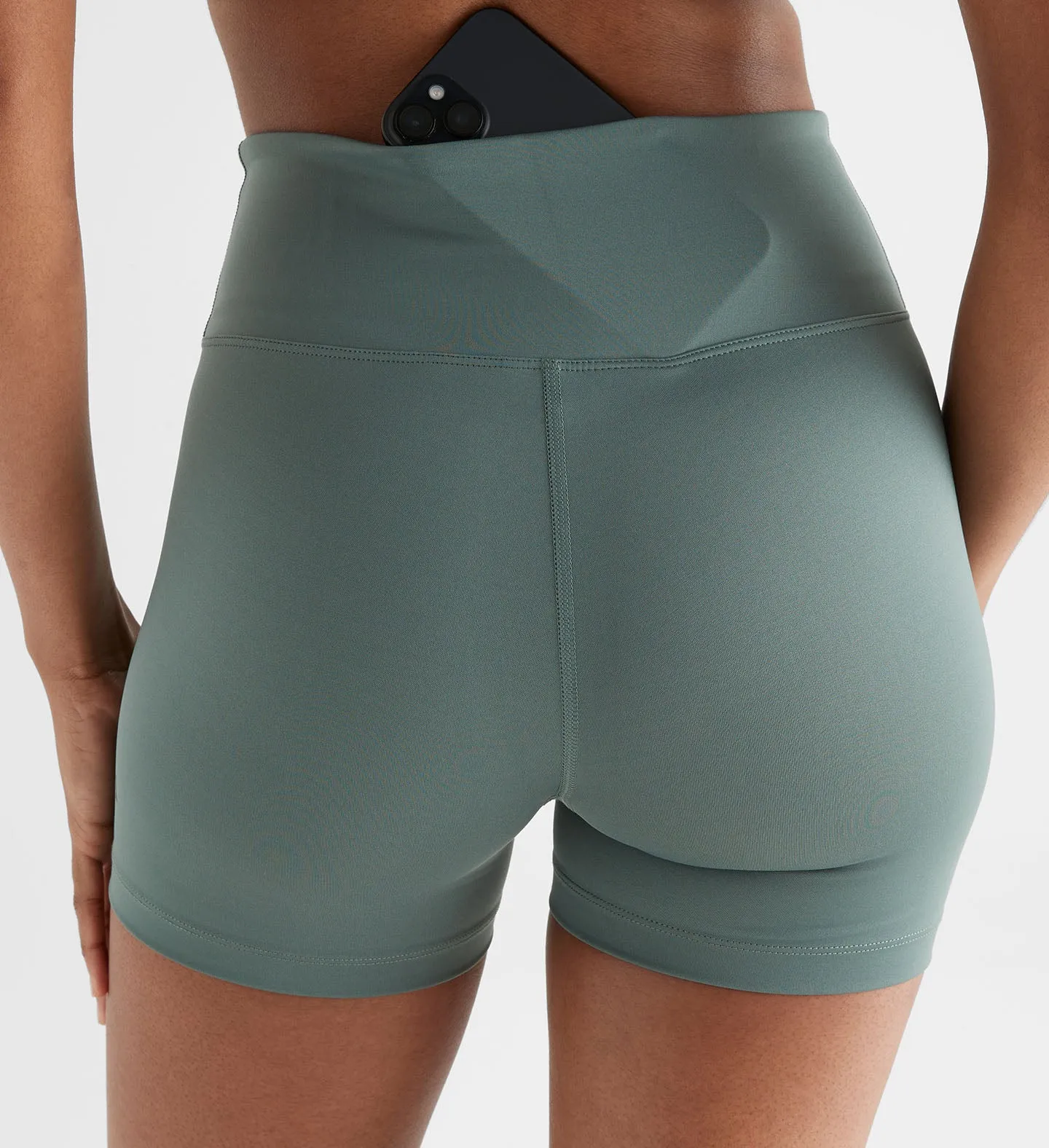 Women's High-Rise Sleek Short 4"